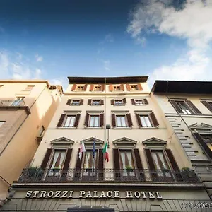 4* Otel Strozzi Palace